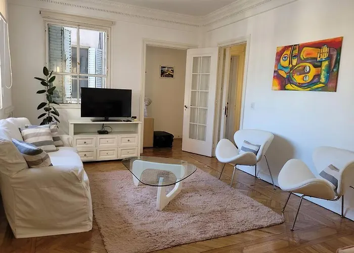 Appartement à 2 Chambres à Coucher